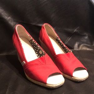 Toms wedges